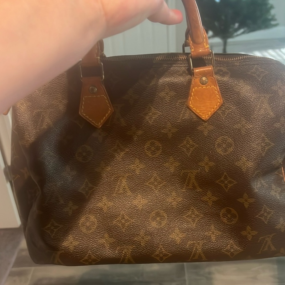 Authentic speedy 35 Louis Vuitton